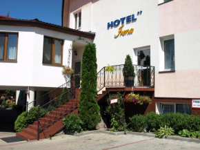 Hotel Irena, Morag